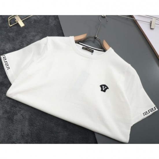 2022SS short-sleeved T-shirt local price sale VERSACE Versace 2022SS short-sleeved T-shirt local price sale VERSACE Versace