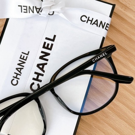 CHANEL transparent glasses multi-color selectable Spring / Summer is a continuous trend CHANEL transparent glasses multi-color selectable Spring / Summer is a continuous trend