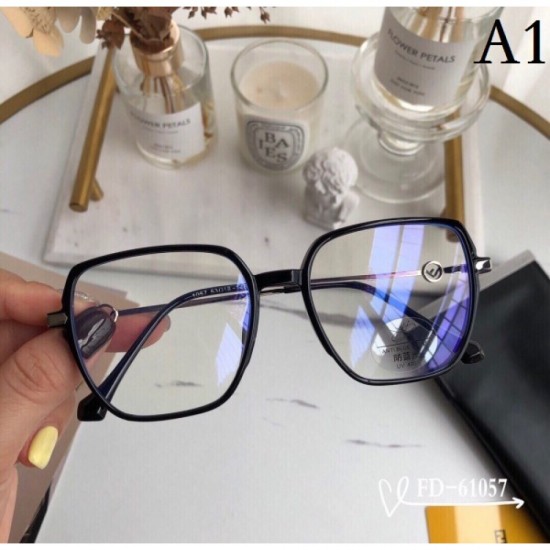 FENDI FENDI transparent glasses 2 colors can be selected Casual but highly sensitive FENDI FENDI transparent glasses 2 colors can be selected Casual but highly sensitive