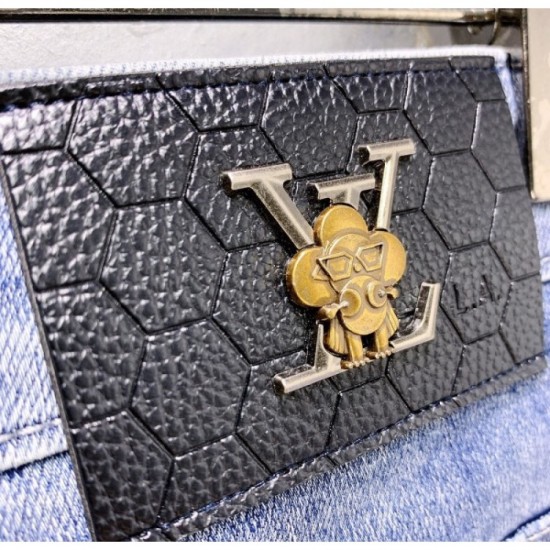 Item sold out immediately Men's jeans 2022SS LOUIS VUITTON Louis Vuitton Item sold out immediately Men's jeans 2022SS LOUIS VUITTON Louis Vuitton