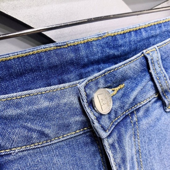 Want cute and fresh men's jeans 2022SS LOUIS VUITTON Louis Vuitton Want cute and fresh men's jeans 2022SS LOUIS VUITTON Louis Vuitton