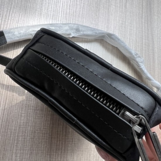 OFF-WHITE Off-white 2022SS Shoulder bag I want to keep this summer OFF-WHITE Off-white 2022SS Shoulder bag I want to keep this summer