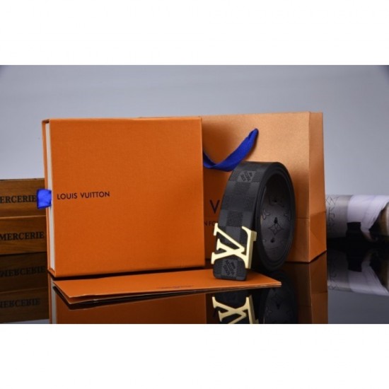 LOUIS VUITTON Louis Vuitton 2022SS belt coming soon to Japan LOUIS VUITTON Louis Vuitton 2022SS belt coming soon to Japan