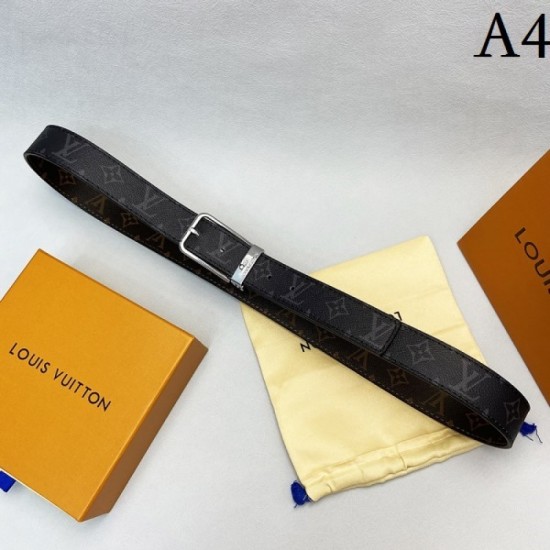 LOUIS VUITTON Louis Vuitton 2022SS belt very rare color LOUIS VUITTON Louis Vuitton 2022SS belt very rare color