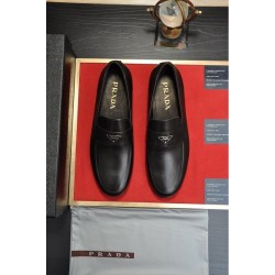 Very rare color PRADA Prada 2022AW business shoes