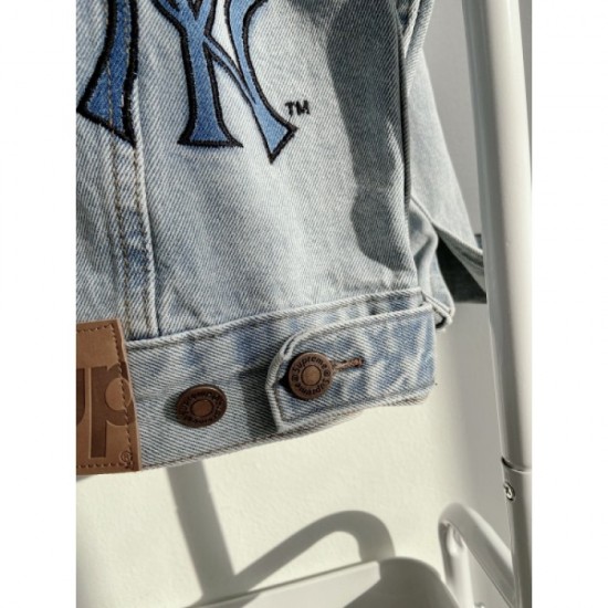 SUPREME Supreme 2022SS Fashion feeling soars! Denim Jacket SUPREME Supreme 2022SS Fashion feeling soars! Denim Jacket