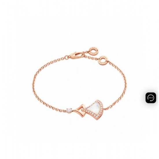 This year's popular coordination BVLGARI Bvlgari 2022AW bracelet This year's popular coordination BVLGARI Bvlgari 2022AW bracelet