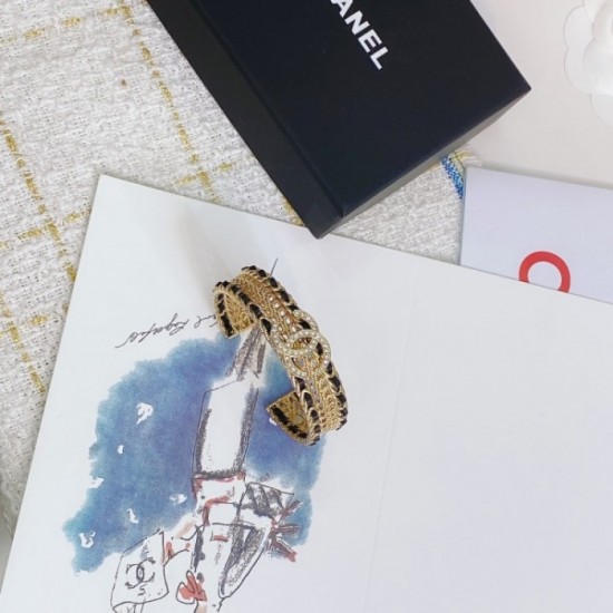 Japanese non-arrival extreme popularity CHANEL Chanel 2022AW bracelet Japanese non-arrival extreme popularity CHANEL Chanel 2022AW bracelet