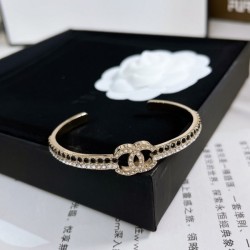 As soon as possible in autumn and winter CHANEL Chanel 2022AW bracelet