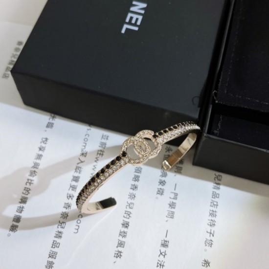 As soon as possible in autumn and winter CHANEL Chanel 2022AW bracelet As soon as possible in autumn and winter CHANEL Chanel 2022AW bracelet