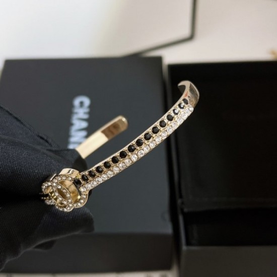 As soon as possible in autumn and winter CHANEL Chanel 2022AW bracelet As soon as possible in autumn and winter CHANEL Chanel 2022AW bracelet
