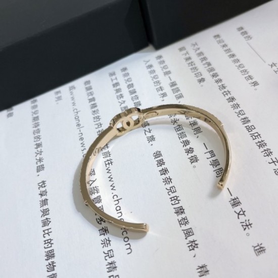As soon as possible in autumn and winter CHANEL Chanel 2022AW bracelet As soon as possible in autumn and winter CHANEL Chanel 2022AW bracelet