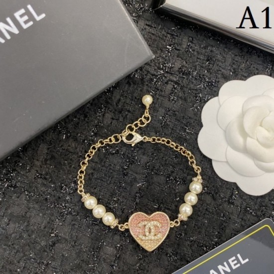 Hard to find new autumn items CHANEL Chanel 2022AW bracelet Hard to find new autumn items CHANEL Chanel 2022AW bracelet