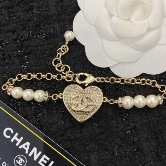 Hard to find new autumn items CHANEL Chanel 2022AW bracelet Hard to find new autumn items CHANEL Chanel 2022AW bracelet