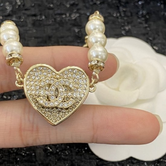 Hard to find new autumn items CHANEL Chanel 2022AW bracelet Hard to find new autumn items CHANEL Chanel 2022AW bracelet