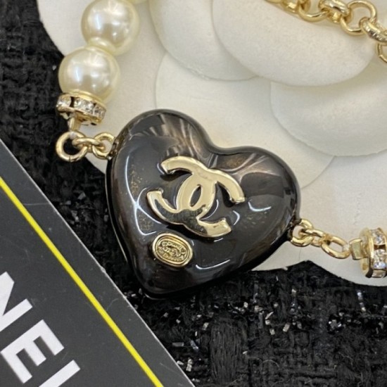 Hard to find new autumn items CHANEL Chanel 2022AW bracelet Hard to find new autumn items CHANEL Chanel 2022AW bracelet