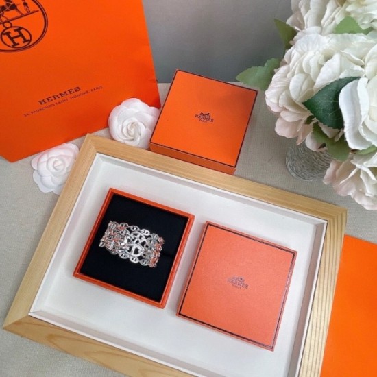 HERMES Hermes 2022SS bracelet clean new HERMES Hermes 2022SS bracelet clean new