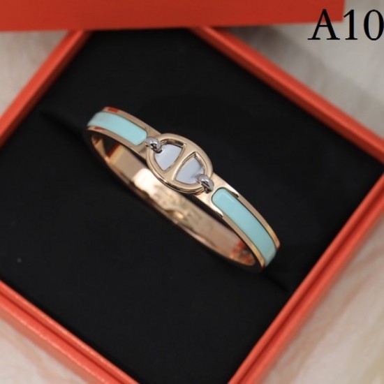 New limited edition HERMES Hermes 2022AW bracelet New limited edition HERMES Hermes 2022AW bracelet