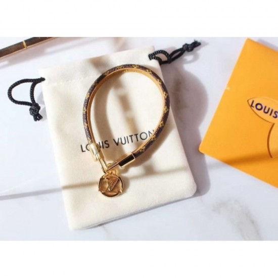 LOUIS VUITTON Louis Vuitton 2022SS bracelet Luxury feeling UP! LOUIS VUITTON Louis Vuitton 2022SS bracelet Luxury feeling UP!