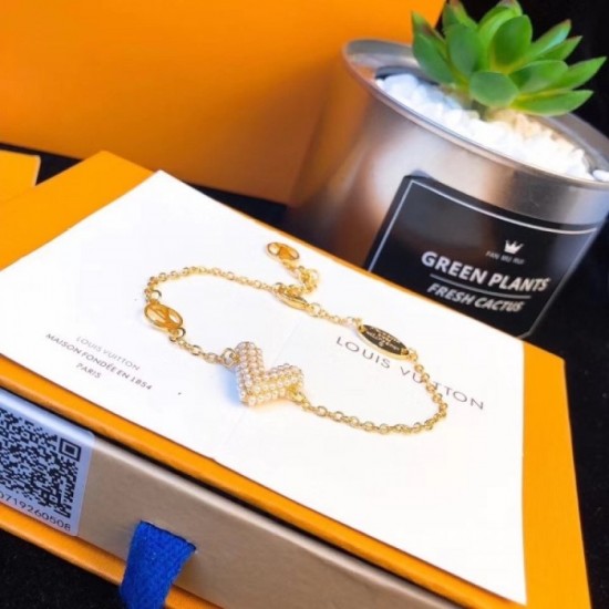 LOUIS VUITTON Louis Vuitton 2022SS bracelet recommended coordination LOUIS VUITTON Louis Vuitton 2022SS bracelet recommended coordination