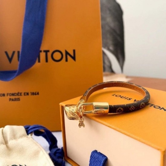 LOUIS VUITTON Louis Vuitton 2022SS bracelet is getting more attention now LOUIS VUITTON Louis Vuitton 2022SS bracelet is getting more attention now
