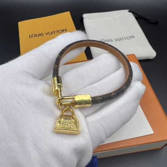 LOUIS VUITTON Louis Vuitton 2022SS bracelet classic style LOUIS VUITTON Louis Vuitton 2022SS bracelet classic style