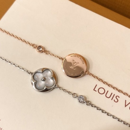 LOUIS VUITTON Louis Vuitton 2022SS bracelet for a casual look LOUIS VUITTON Louis Vuitton 2022SS bracelet for a casual look