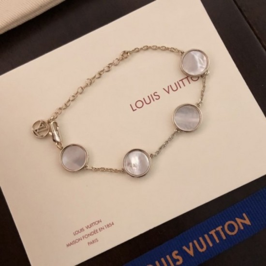 LOUIS VUITTON Louis Vuitton 2022SS bracelet mature atmosphere LOUIS VUITTON Louis Vuitton 2022SS bracelet mature atmosphere
