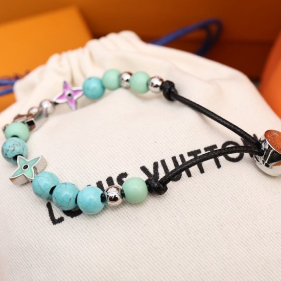 This autumn's big favorite LOUIS VUITTON Louis Vuitton 2022AW bracelet This autumn's big favorite LOUIS VUITTON Louis Vuitton 2022AW bracelet