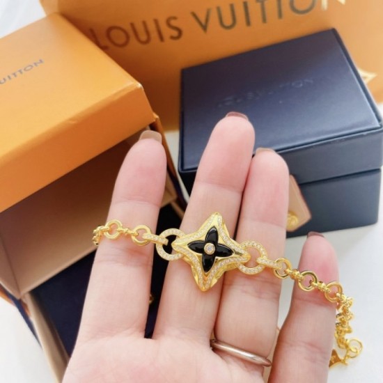 LOUIS VUITTON Louis Vuitton 2022AW bracelet with charm LOUIS VUITTON Louis Vuitton 2022AW bracelet with charm