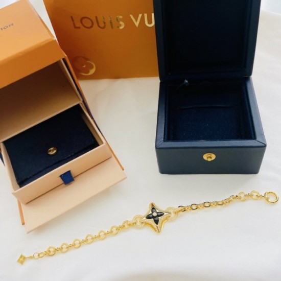 LOUIS VUITTON Louis Vuitton 2022AW bracelet with charm LOUIS VUITTON Louis Vuitton 2022AW bracelet with charm