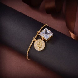 A must-have item for autumn and winter MIU MIU 2022AW bracelet