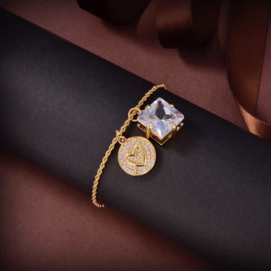 A must-have item for autumn and winter MIU MIU 2022AW bracelet A must-have item for autumn and winter MIU MIU 2022AW bracelet