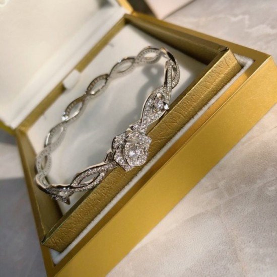 PIAGET Piaget 2022SS bracelet A beautiful happi coat that makes you feel better PIAGET Piaget 2022SS bracelet A beautiful happi coat that makes you feel better