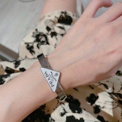 Overwhelmingly popular item PRADA Prada 2022AW bracelet