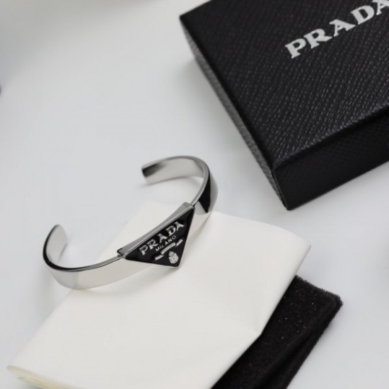 Overwhelmingly popular item PRADA Prada 2022AW bracelet Overwhelmingly popular item PRADA Prada 2022AW bracelet