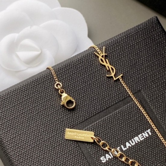 YSL Yves Saint Laurent 2022SS bracelet for a bright impression YSL Yves Saint Laurent 2022SS bracelet for a bright impression