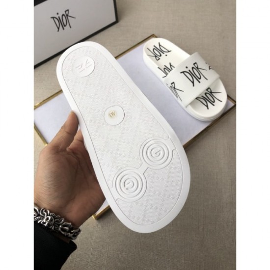 2022SS Men's slippers DIOR Dior with an emphasis on looseness and comfort 2022SS Men's slippers DIOR Dior with an emphasis on looseness and comfort