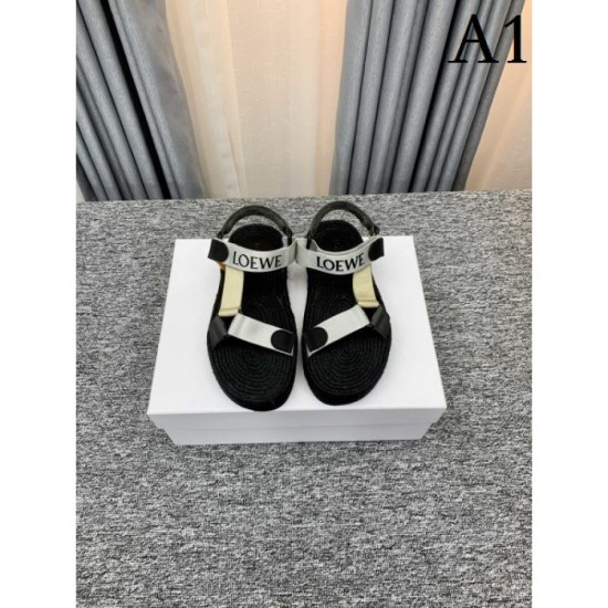 LOEWE Men's Sandals 2022SS This summer is an eye-catching style LOEWE Men's Sandals 2022SS This summer is an eye-catching style
