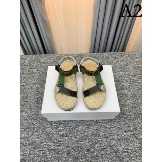 LOEWE Men's Sandals 2022SS This summer is an eye-catching style LOEWE Men's Sandals 2022SS This summer is an eye-catching style