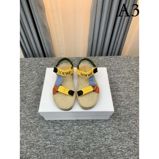 LOEWE Men's Sandals 2022SS This summer is an eye-catching style LOEWE Men's Sandals 2022SS This summer is an eye-catching style