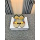 LOEWE Men's Sandals 2022SS This summer is an eye-catching style LOEWE Men's Sandals 2022SS This summer is an eye-catching style