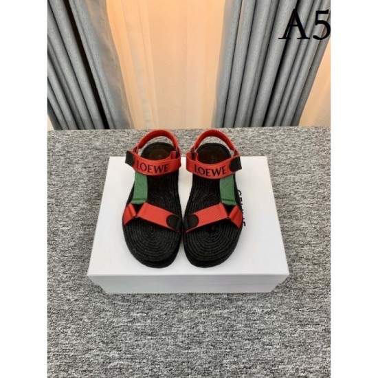 LOEWE Men's Sandals 2022SS This summer is an eye-catching style LOEWE Men's Sandals 2022SS This summer is an eye-catching style