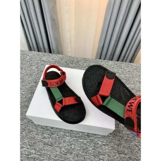 LOEWE Men's Sandals 2022SS This summer is an eye-catching style LOEWE Men's Sandals 2022SS This summer is an eye-catching style