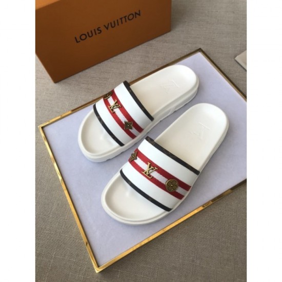 2022SS Conspicuous Fresh Popular New Men's Slippers LOUIS VUITTON Louis Vuitton 2022SS Conspicuous Fresh Popular New Men's Slippers LOUIS VUITTON Louis Vuitton