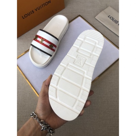 2022SS Conspicuous Fresh Popular New Men's Slippers LOUIS VUITTON Louis Vuitton 2022SS Conspicuous Fresh Popular New Men's Slippers LOUIS VUITTON Louis Vuitton
