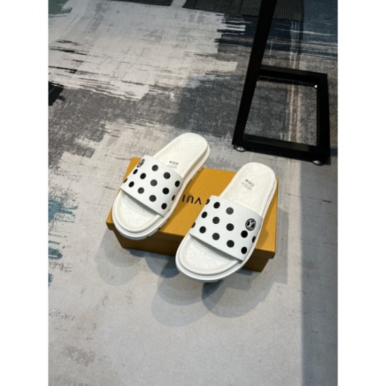Overseas extreme popularity LOUIS VUITTON Louis Vuitton 2022AW sandals Overseas extreme popularity LOUIS VUITTON Louis Vuitton 2022AW sandals