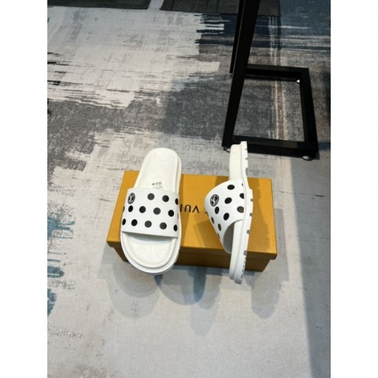 Overseas extreme popularity LOUIS VUITTON Louis Vuitton 2022AW sandals Overseas extreme popularity LOUIS VUITTON Louis Vuitton 2022AW sandals