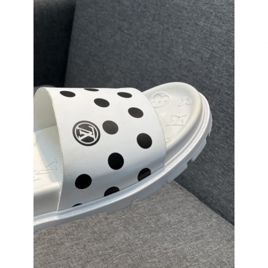 Overseas extreme popularity LOUIS VUITTON Louis Vuitton 2022AW sandals Overseas extreme popularity LOUIS VUITTON Louis Vuitton 2022AW sandals