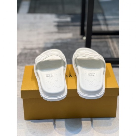 I absolutely want LOUIS VUITTON Louis Vuitton 2022AW sandals I absolutely want LOUIS VUITTON Louis Vuitton 2022AW sandals
